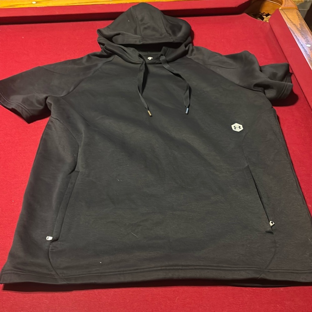 Under Armour recovery short sleeve hoodie